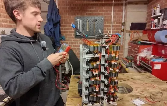 ابتکار با باتری ویپ‌های مصرف شده