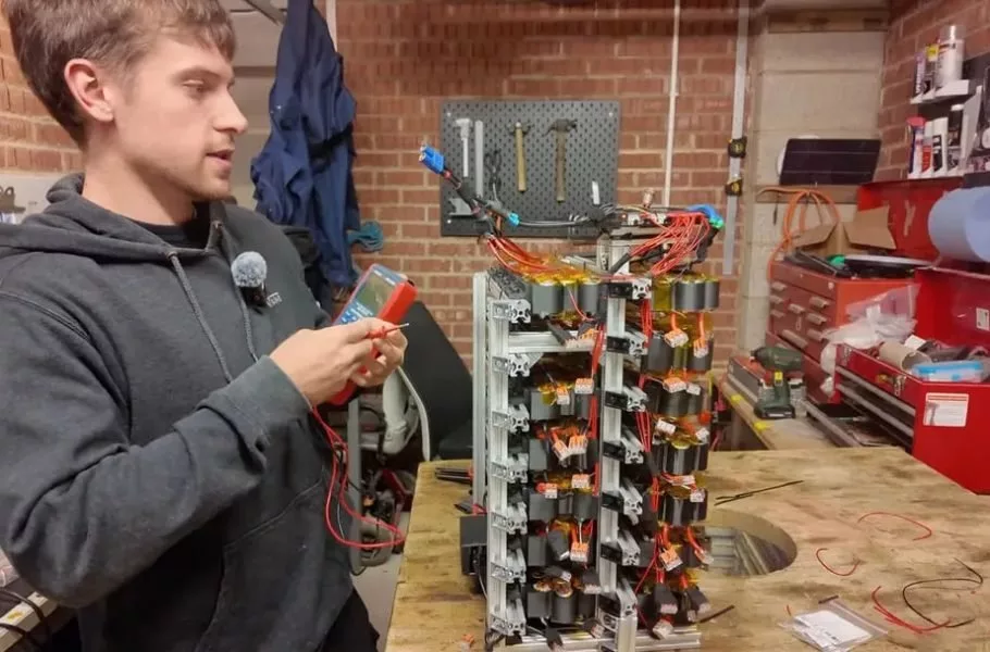 ابتکار با باتری ویپ‌های مصرف شده