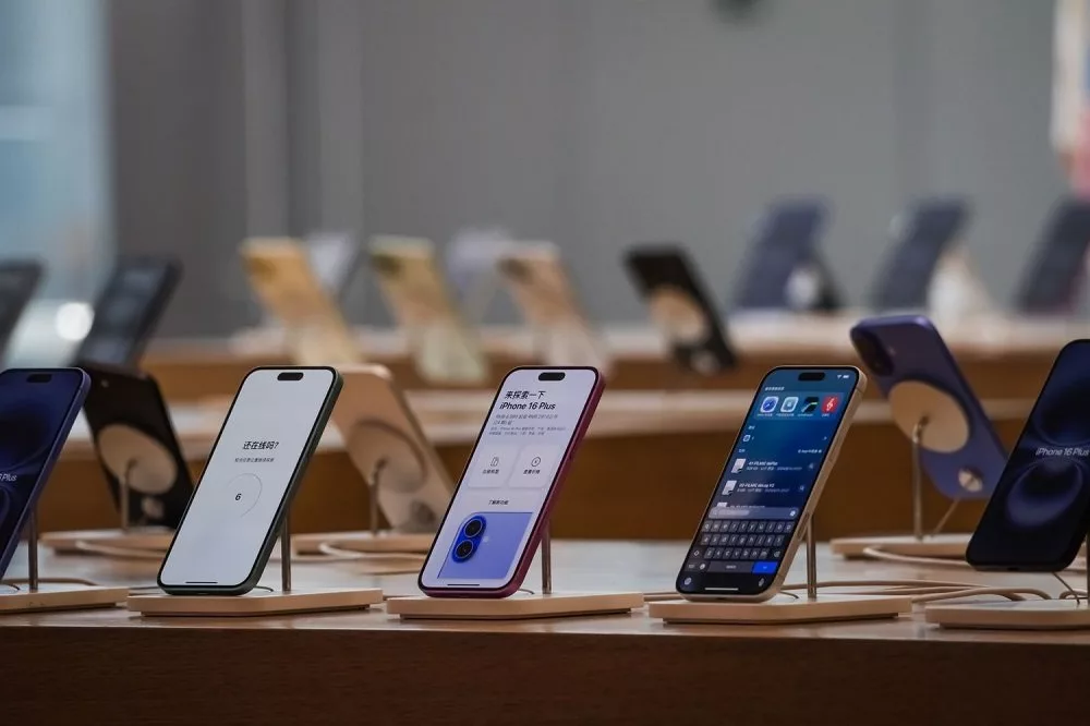 رئیس انجمن تلفن همراه: واردات موبایل مسافری تا ۳۰ میلیون تومان گران شد