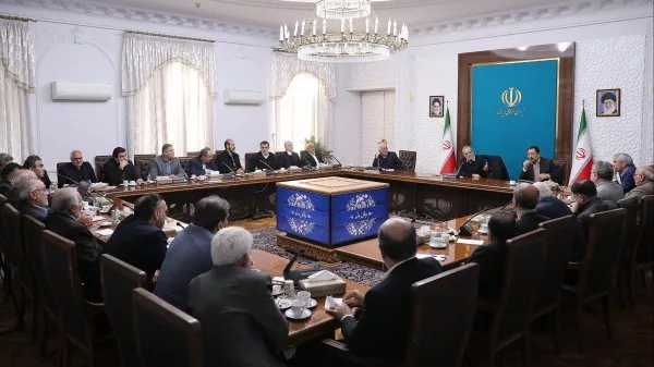 چهار تصمیم کلیدی دولت و مجلس در حمایت از بازار و فعالان اقتصاد