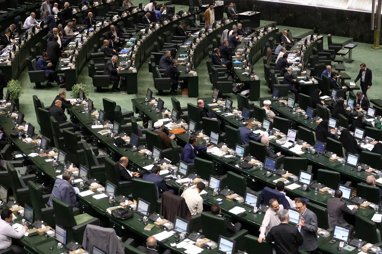 مجلس تعیین نرخ رجیستری تجهیزات هوشمند را در بودجه الزامی کرد