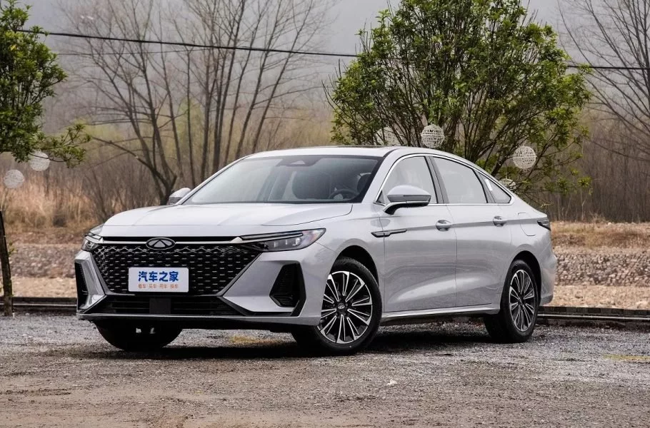 آریزو ۸ هیبرید