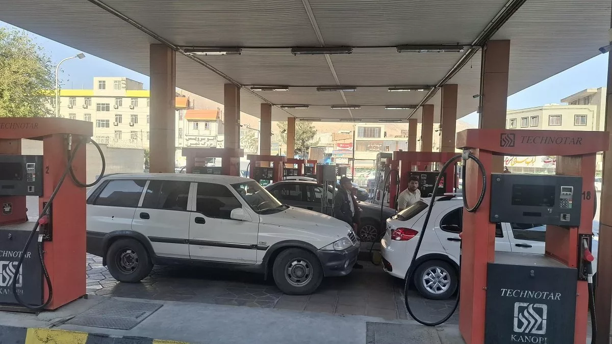 سهمیه بنزین خودروهای نوشماره داخلی زیر یک میلیارد تومان حذف نمی‌شود