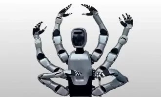 ربات انسان‌نما با 6 بازو