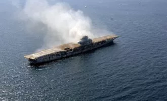غرق کردن ناو هواپیمابر