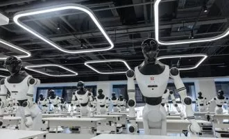 مدرسه ربات‌های انسان‌نما در چین