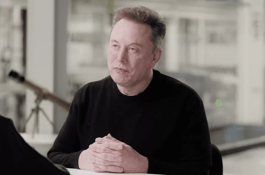 ایلان ماسک و پول