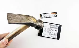 ابراز پشیمانی گوگل AI بعد از حذف تصادفی کل پارتیشن