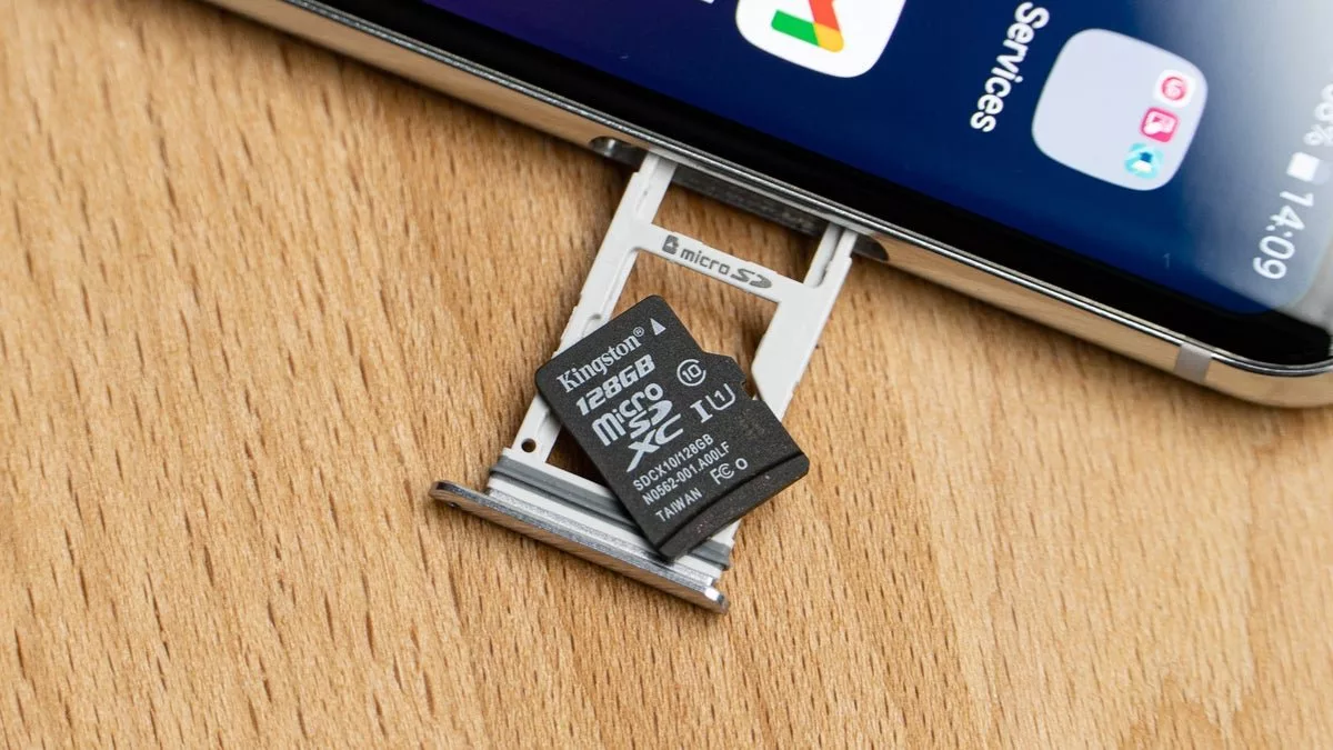 بازگشت احتمالی درگاه کارت microSD