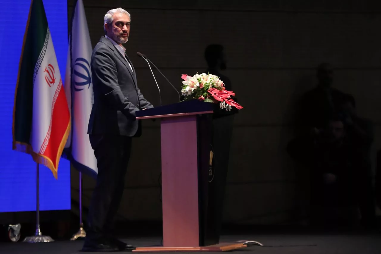 سید علی مدنی زاده، وزیر امور اقتصادی و دارایی