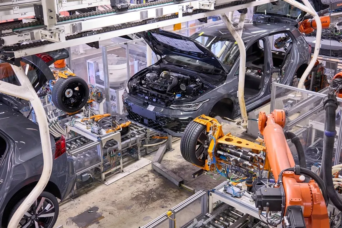 اتحادیه اروپا احتمالاً استفاده از موتورهای درون‌سوز را ممنوع نمی‌کند