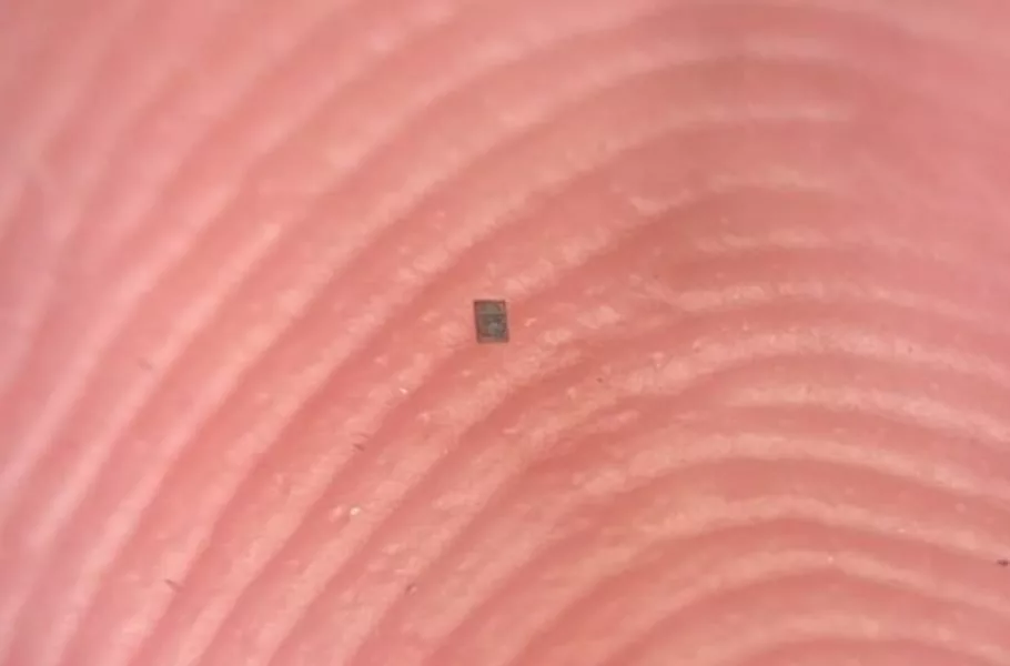 کوچک‌ترین ربات برنامه‌پذیر جهان