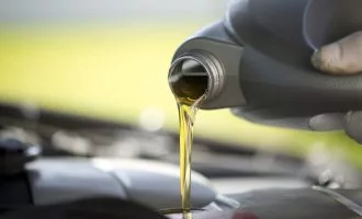 Engine oil price