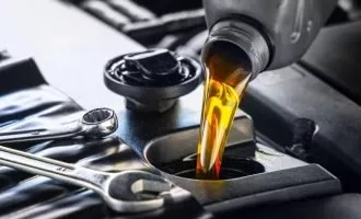 Engine oil price