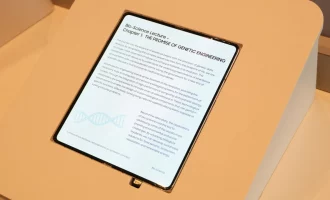 رونمایی سامسونگ از نخستین پنل تاشو بدون چین‌خوردگی در CES 2026