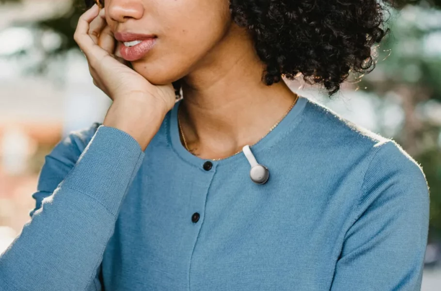 رونمایی SwitchBot از گجت پوشیدنی AI MindClip