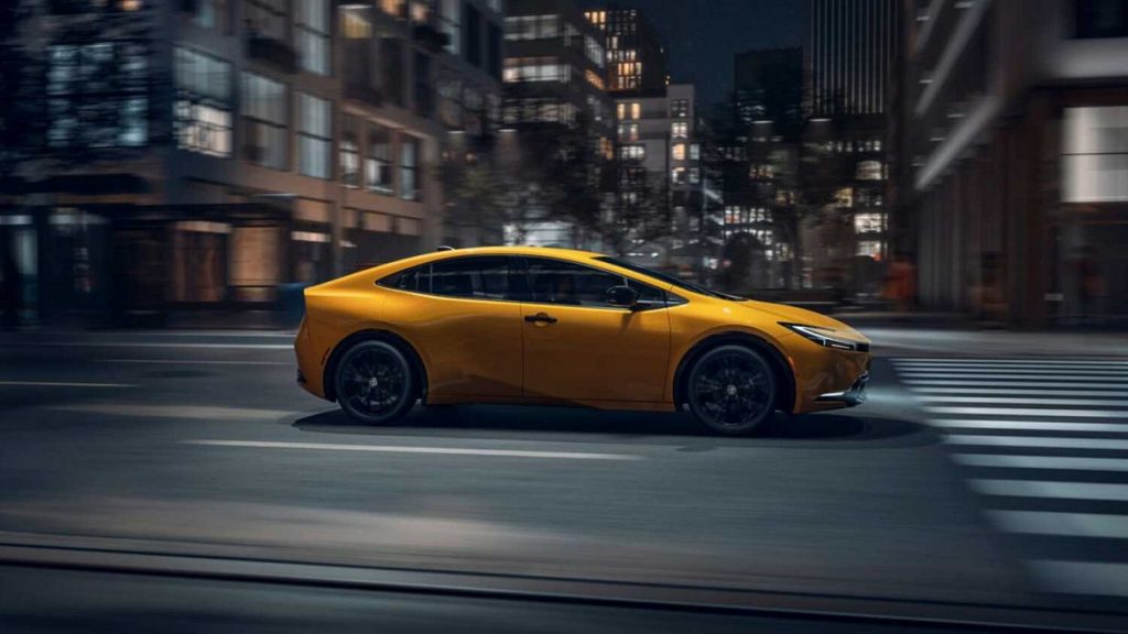 تویوتا پریوس