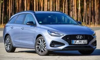هیوندای i30
