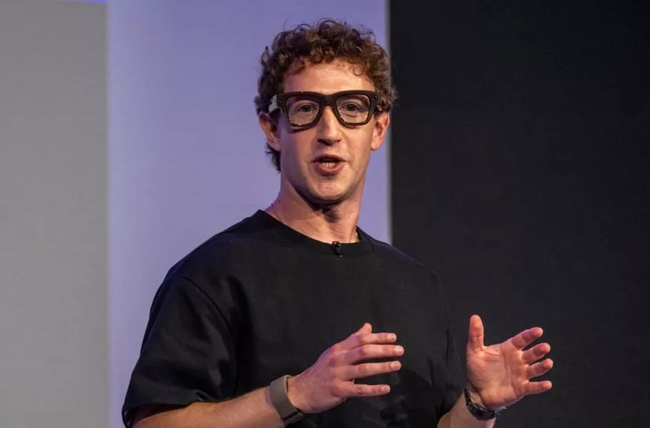 مارک زاکربرگ و عینک هوشمند متا