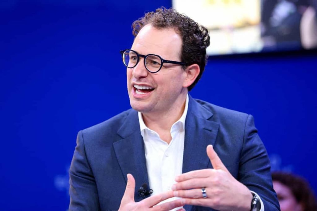 «مدلی بیش از حد قوی برای عموم»؛ نگاهی به راهبرد آنتروپیک برای جلب نظر مردم