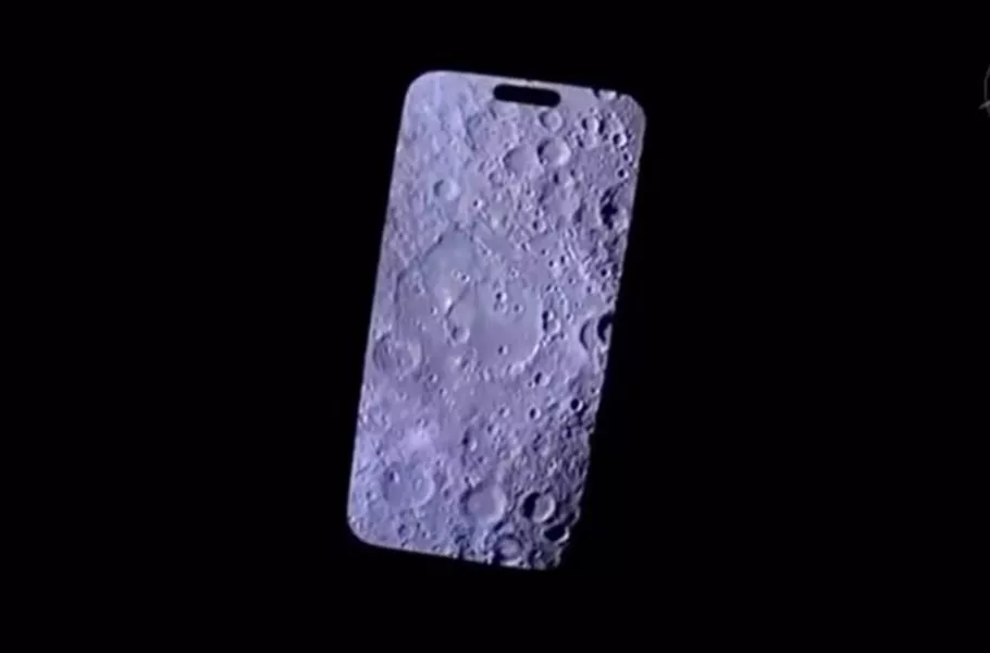سطح ماه روی آیفون