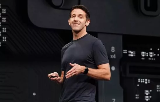 جان ترنوس اپل