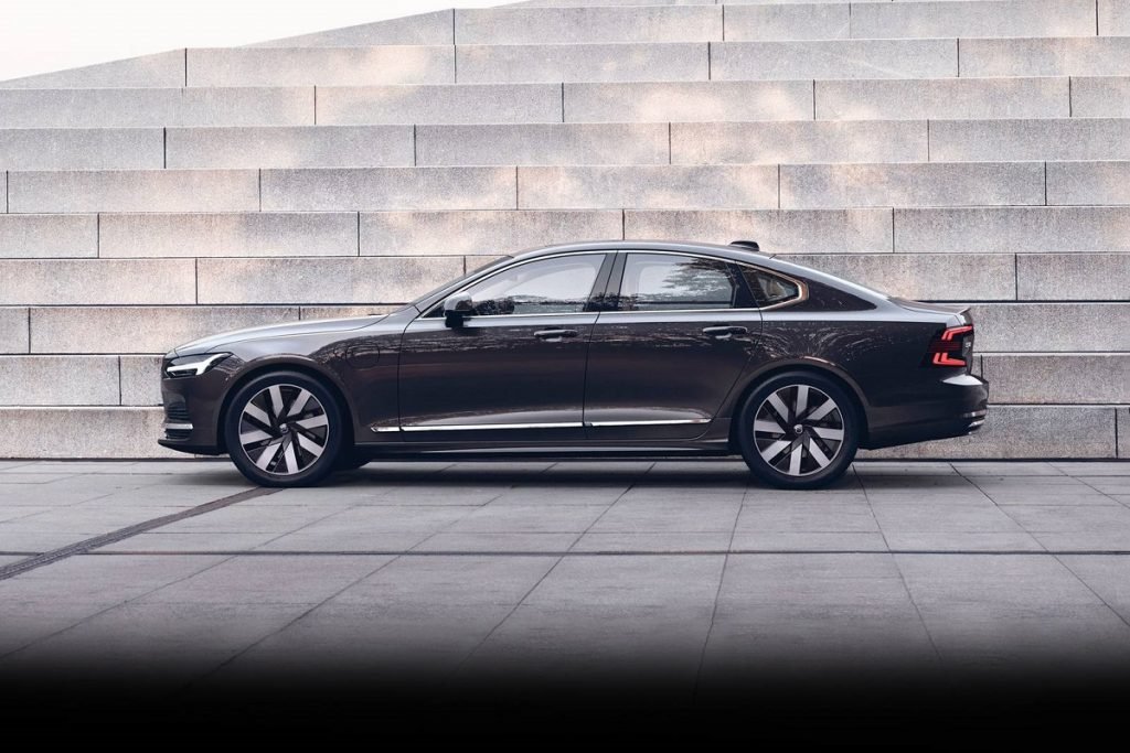 ولوو S90
