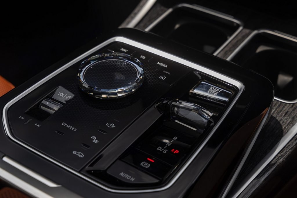 بی ام و 735i