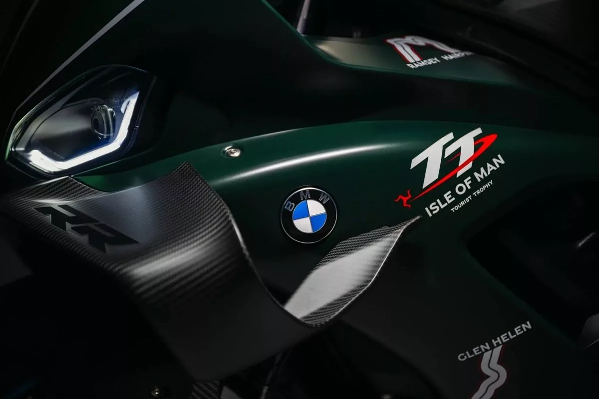 بی ام و  M 1000 RR