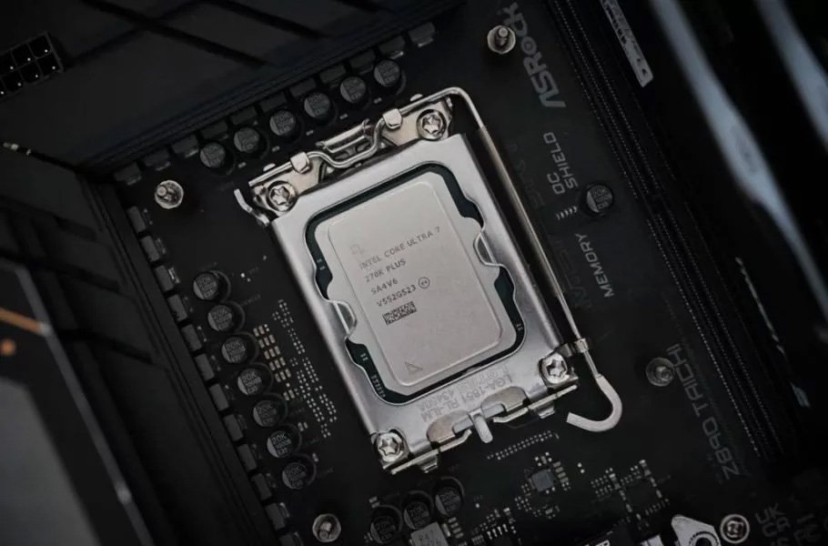 جزئیات نسل بعدی پردازندههای اینتل فاش شد؛ از Razer Lake تا Titan Lake و Hammer Lake نقشه راه پردازندههای اینتل