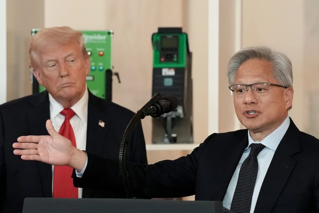 ترامپ شفاف‌سازی کرد: مدیرعامل انویدیا در سفر به چین حضور دارد