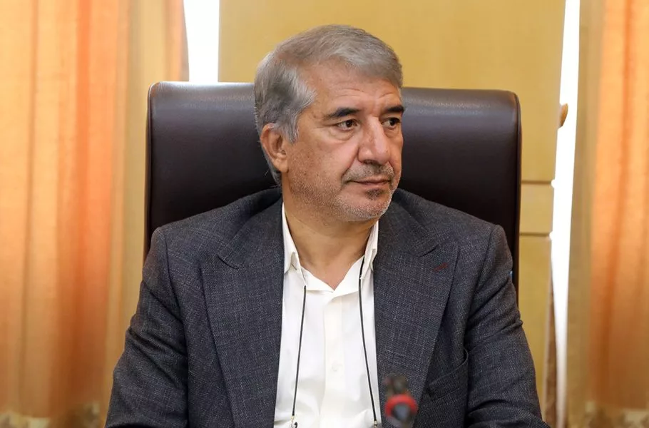 نماینده مجلس: دولت باید جلوی پرهزینه و لوکس شدن اینترنت را بگیرد