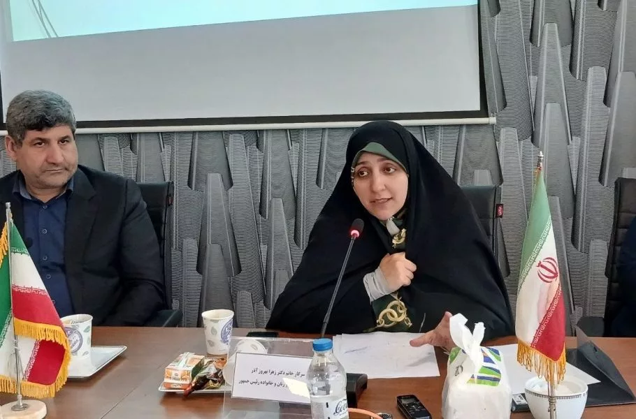 بهروزآذر: اگر شجاعت وزیر ارتباطات نبود، مسئله اینترنت حل
نمی‌شد
