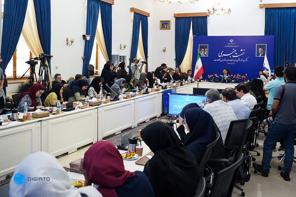 وزیر ارتباطات: به وضعیت پیش از دی ماه هم رضایت نمیدهیم، اینترنت باید بازتر شود