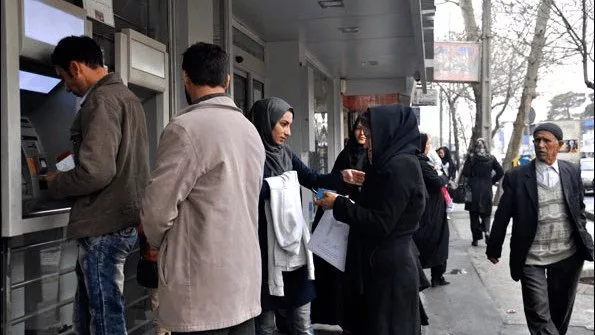 اختلال در خدمات الکترونیکی 4  بانک؛ دلیل نامشخص است