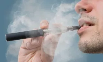 تأثیر ویپ بر افزایش ریسک ابتلا به سرطان ریه و دهان