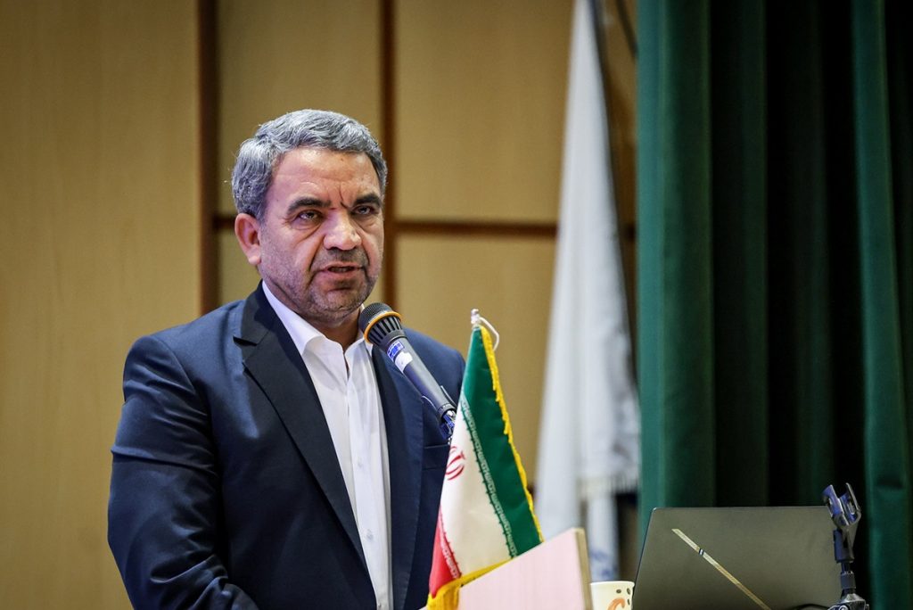 آموزش هوش مصنوعی در مدارس غیردولتی آغاز شد؛ برنامه‌ریزی برای آموزش یک میلیون دانش‌آموز