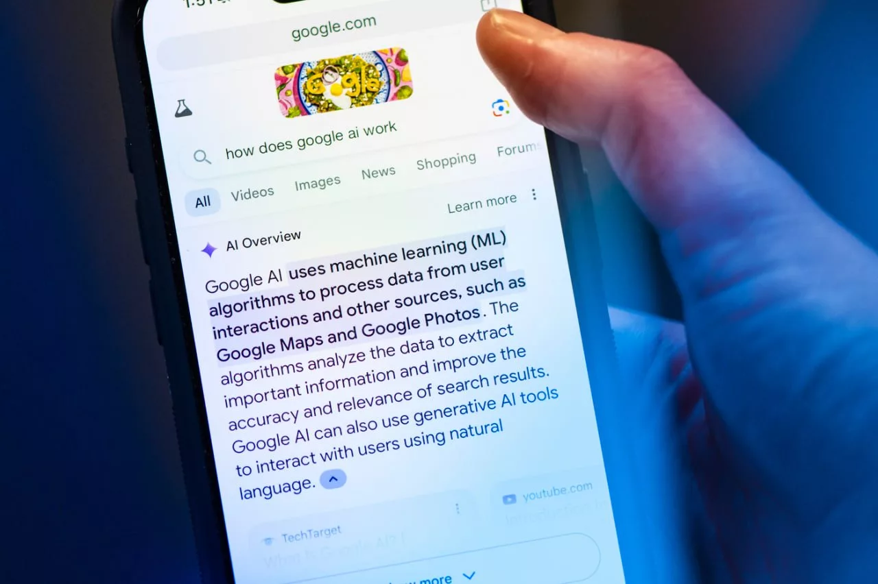 گزارش Similarweb: پاسخ‌های هوش مصنوعی درحال تغییر سرویس جستجوی گوگل است