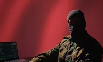 محقق کمبریج: گروهک تروریستی بوکوحرام از هوش مصنوعی برای ساخت بمب استفاده می‌کند