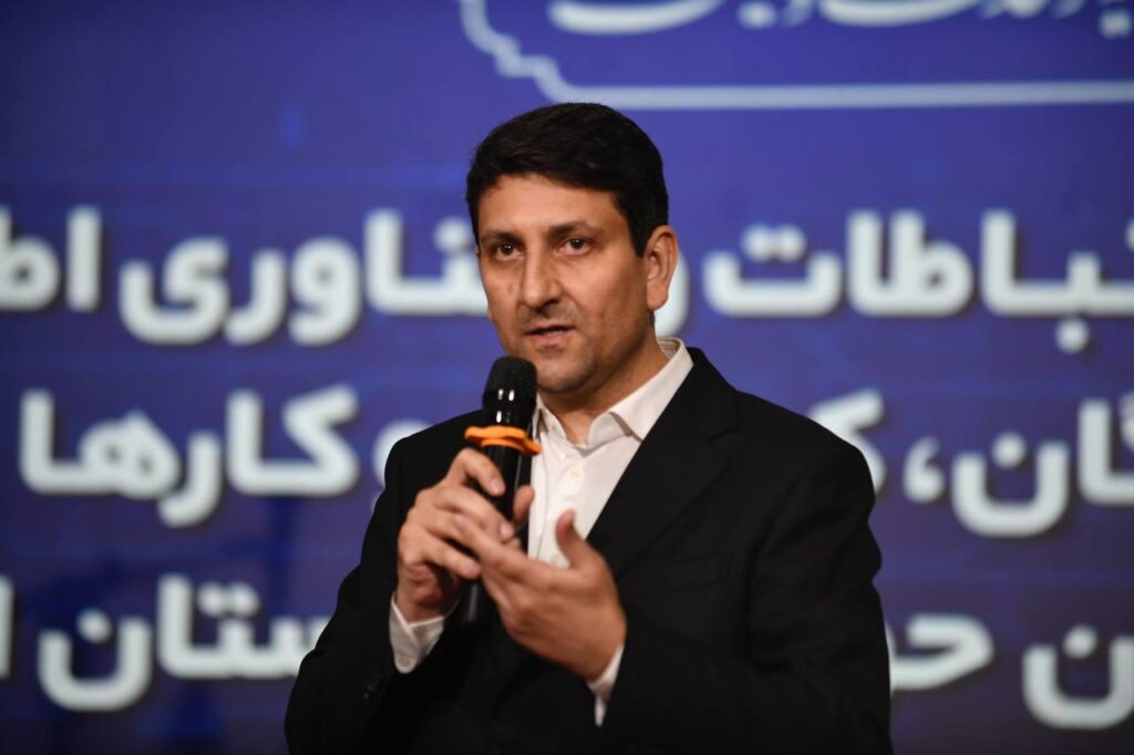 وزیر ارتباطات: تولید موبایل داخلی با انتقال فناوری شرکای خارجی دنبال می‌شود