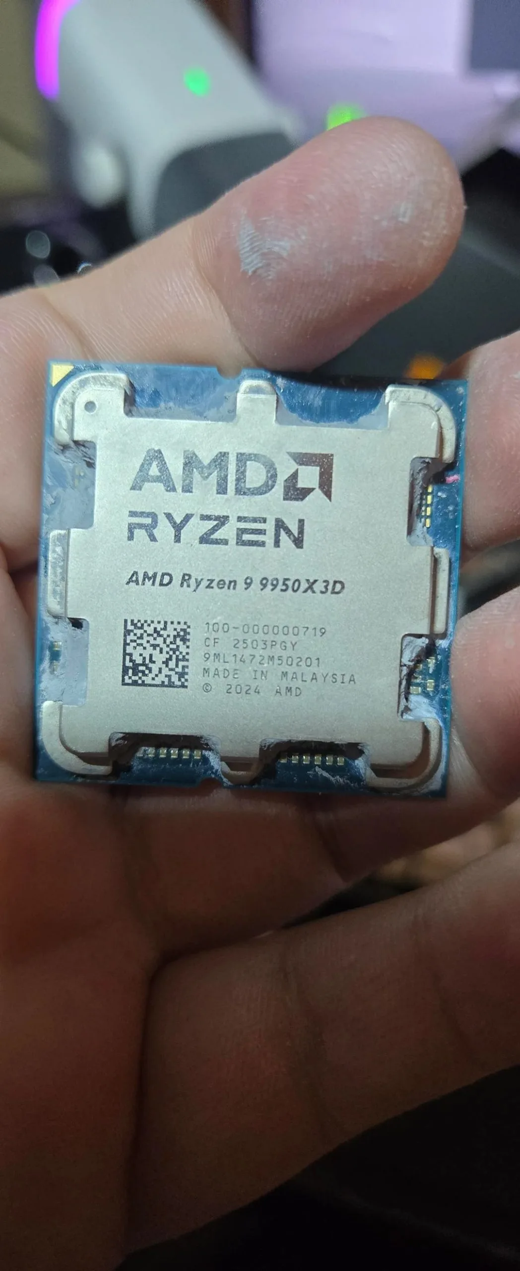 پردازنده رایزن 9 9950X3D تنها پس از یک ساعت کار روی مادربرد X670 دچار خرابی شد