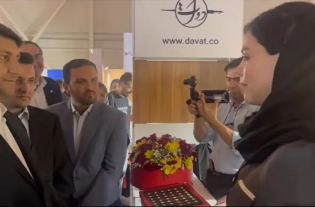 از عکسهای یادگاری وزیر تا خاموشی سرورها؛ الکامپ واقعاً چه چیزی به استارتاپها میدهد؟ از عکسهای یادگاری وزیر تا خاموشی سرورها؛ الکامپ واقعاً چه چیزی به استارتاپها میدهد؟