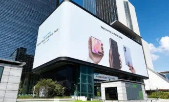 بیلبورد سامسونگ برای تاشوها