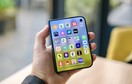 بررسی آیفون Duo