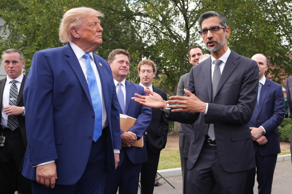 <a href='https://sayeb.ir/tag/%d8%aa%d8%b1%d8%a7%d9%85%d9%be'></div>ترامپ</a> و ساندار پیچای